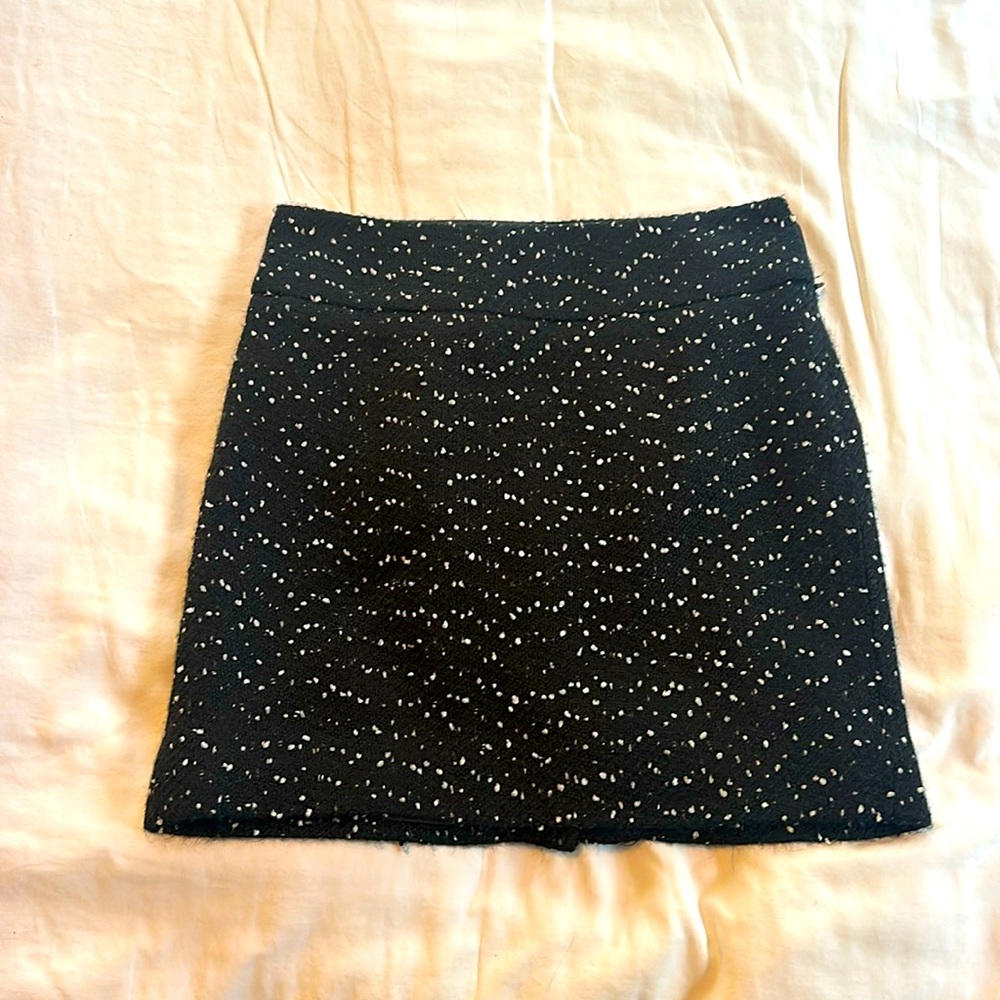 The Limited black speckled skirt. Size 0